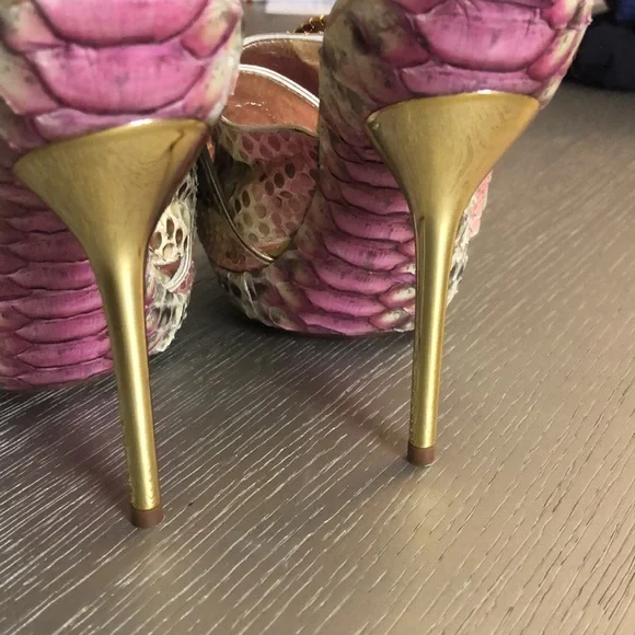 Massimo Dogana Sandals Size 6.5